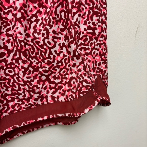 Athleta Mesh Racer Run High Rise 3" Shorts Large - Picture 6 of 12